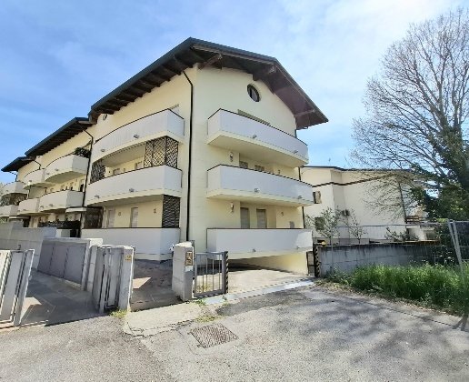 appartamento in vendita a Rovigo in zona Commenda