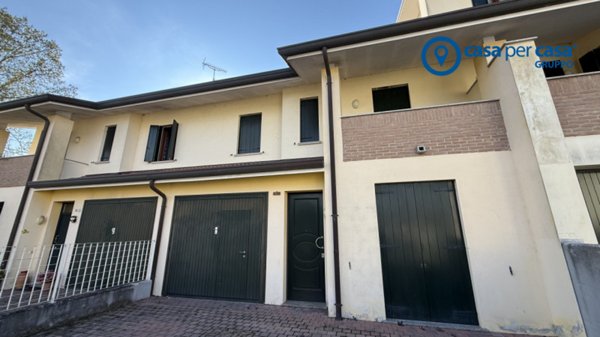 casa indipendente in vendita a Rovigo in zona Roverdicrè