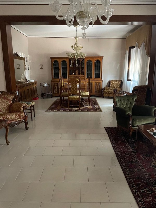 casa indipendente in vendita a Rovigo in zona Fienil del Turco