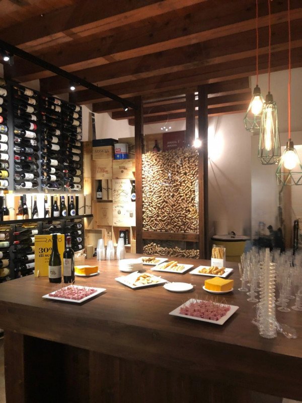 negozio in vendita a Rovigo