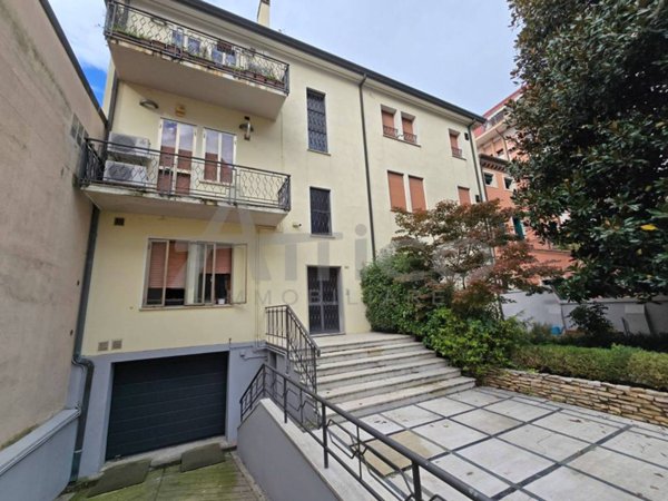 appartamento in vendita a Rovigo in zona Centro Storico