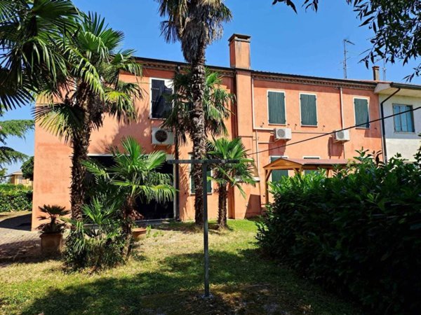 casa indipendente in vendita a Rovigo in zona Grignano Polesine