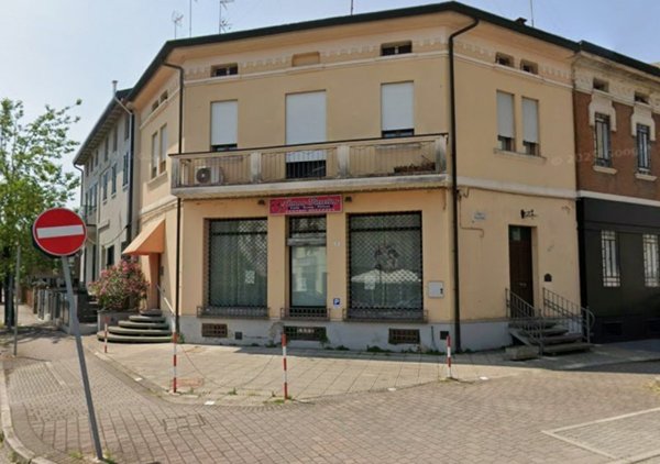 negozio in vendita a Rovigo in zona Centro Storico