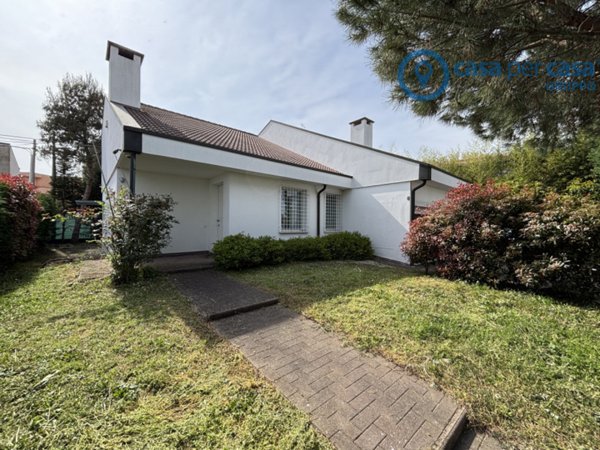 casa indipendente in vendita a Rovigo in zona Commenda