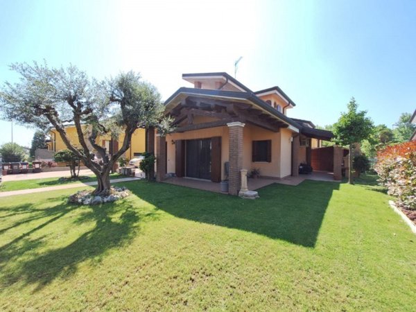 casa indipendente in vendita a Rovigo in zona Sarzano/Cantonazzo