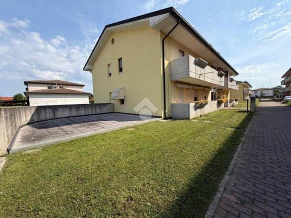 appartamento in vendita a Rovigo in zona Commenda