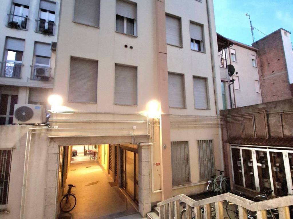 ufficio in vendita a Rovigo in zona Centro Storico