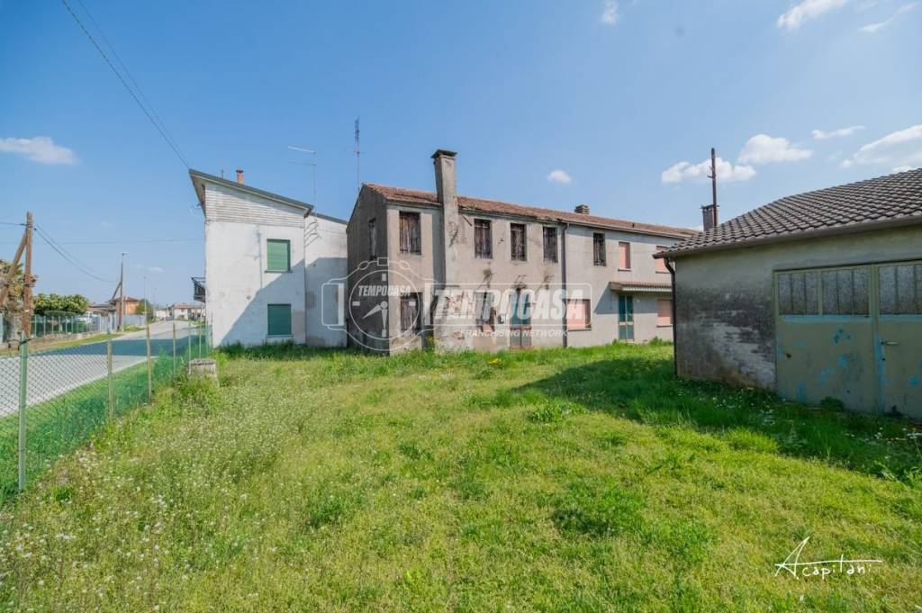 casa indipendente in vendita a Rovigo in zona Concadirame