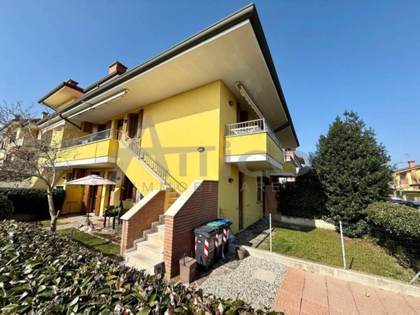 casa indipendente in vendita a Rovigo in zona Tassina