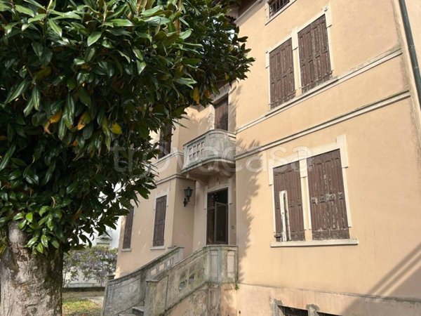 casa indipendente in vendita a Rovigo in zona Centro Storico