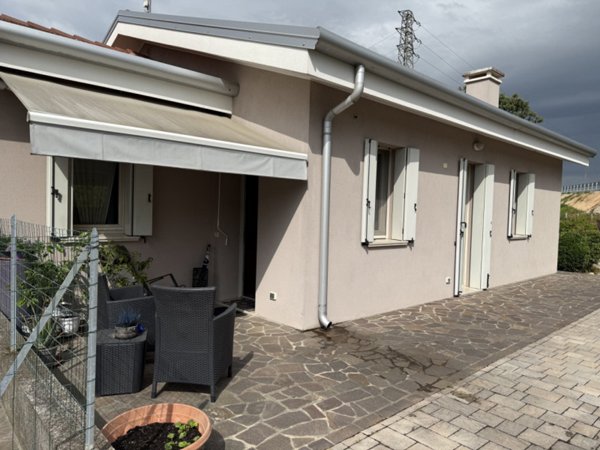 casa indipendente in vendita a Rovigo in zona Boara Polesine