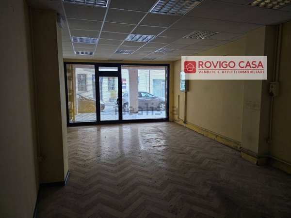 negozio in vendita a Rovigo in zona Centro Storico