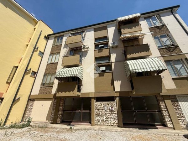 casa indipendente in vendita a Rovigo in zona Centro Storico