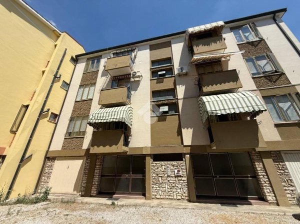 casa indipendente in vendita a Rovigo in zona Commenda