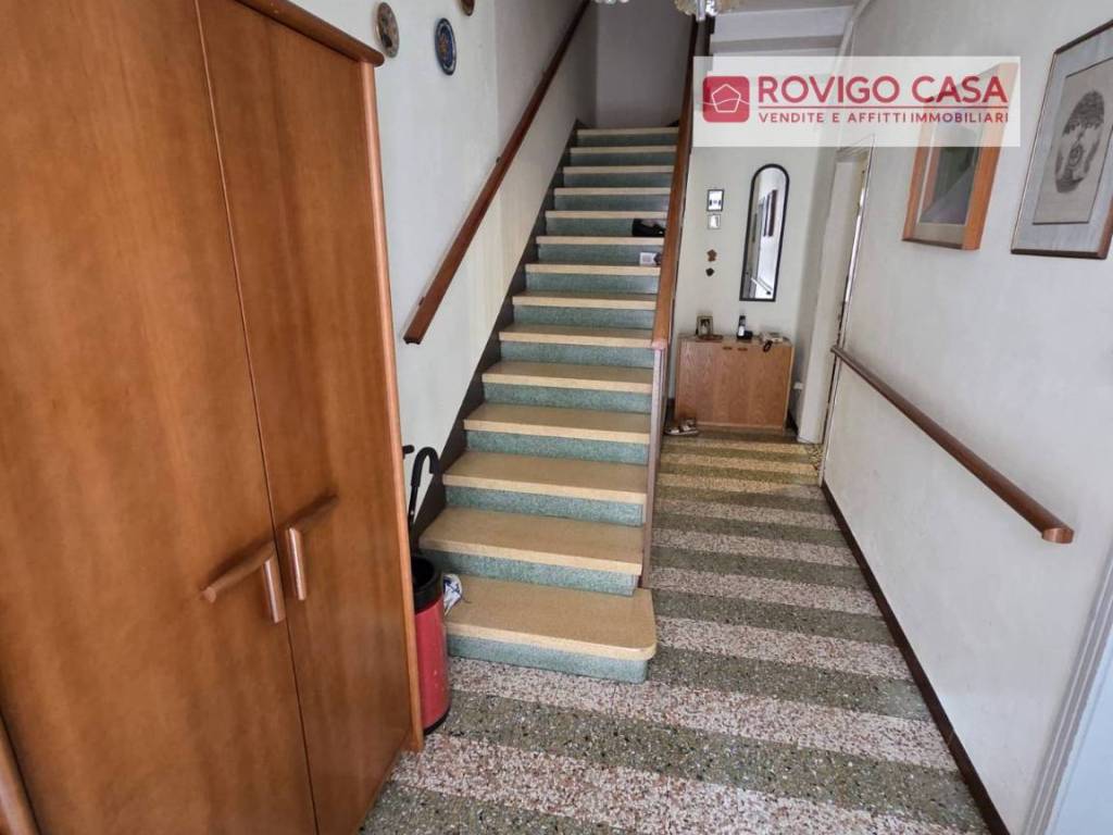 casa indipendente in vendita a Rovigo in zona Commenda