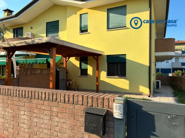 appartamento in vendita a Rovigo in zona Borsea