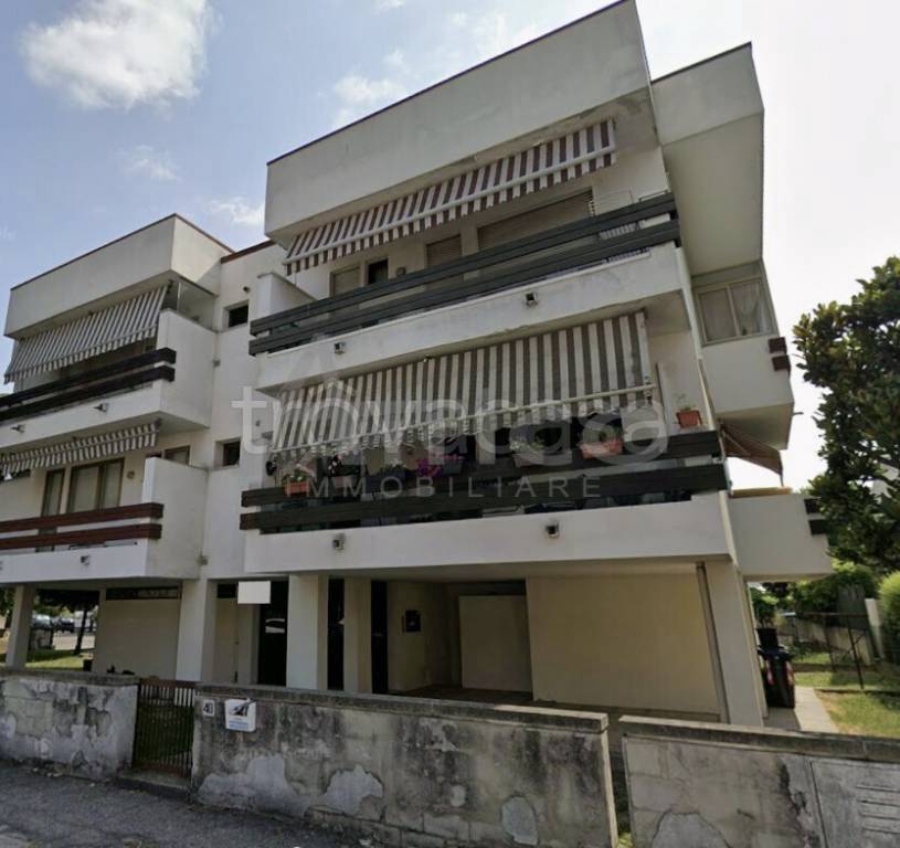 appartamento in vendita a Rovigo in zona Commenda