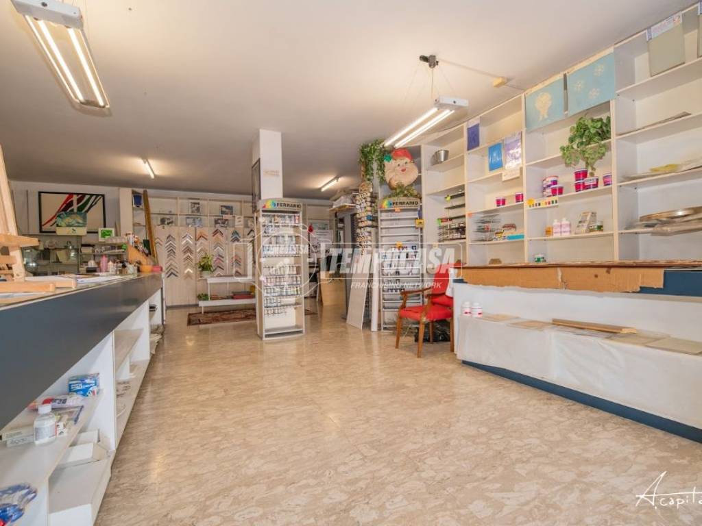 negozio in vendita a Rovigo in zona Commenda