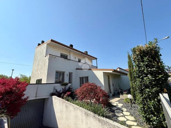 casa indipendente in vendita a Rovigo in zona Tassina