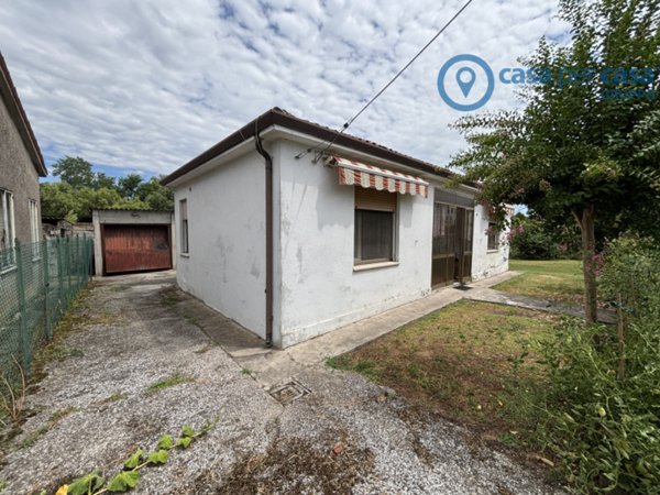 casa indipendente in vendita a Rovigo in zona Mardimago