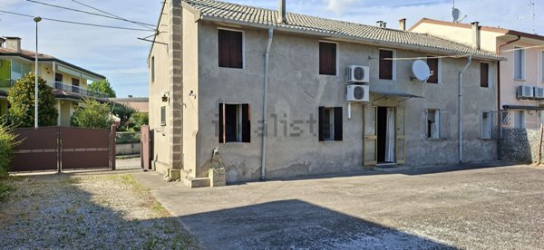 casa indipendente in vendita a Rovigo in zona Grignano Polesine