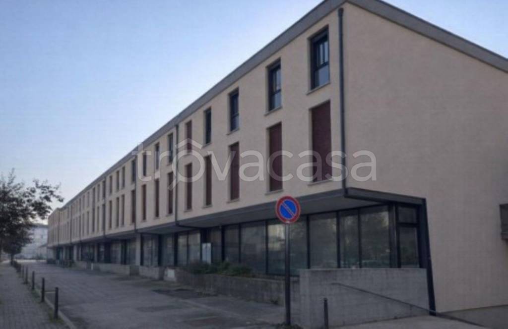 ufficio in vendita a Rovigo in zona Commenda