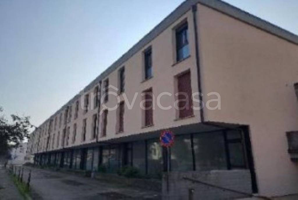 ufficio in vendita a Rovigo in zona Commenda