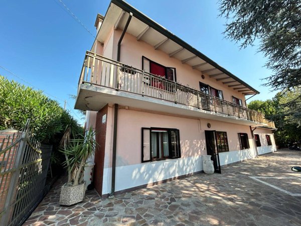 casa indipendente in vendita a Rovigo in zona Fienil del Turco