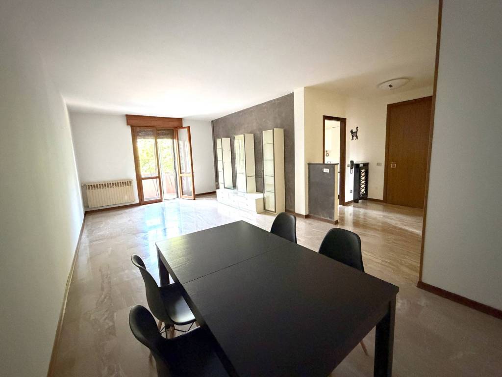 appartamento in vendita a Rovigo in zona Commenda