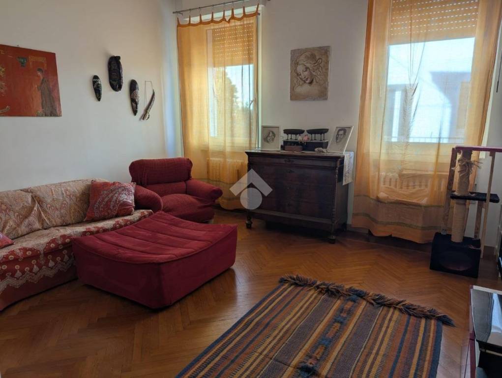 casa indipendente in vendita a Rovigo in zona Centro Storico
