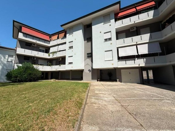 appartamento in vendita a Rovigo in zona Commenda