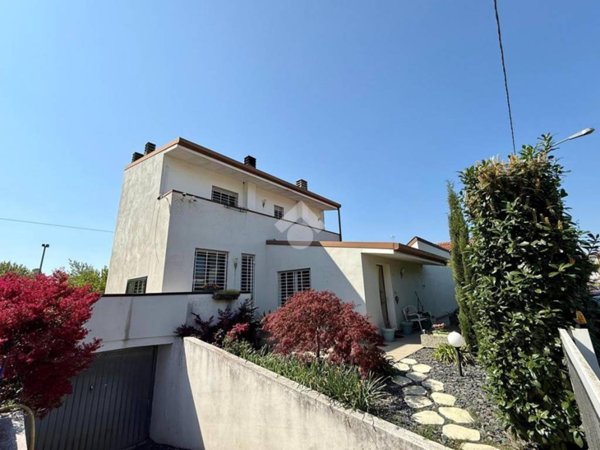 casa indipendente in vendita a Rovigo in zona Tassina