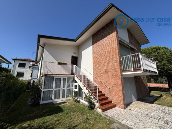 casa indipendente in vendita a Rovigo in zona Commenda