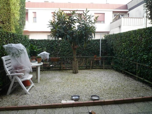 casa indipendente in vendita a Rovigo in zona Commenda