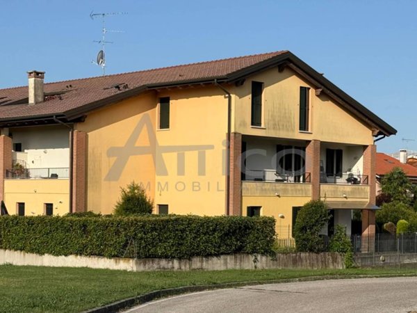 casa indipendente in vendita a Rovigo in zona Centro Storico