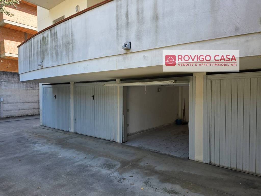box auto in vendita a Rovigo in zona Commenda