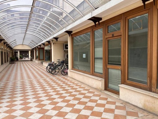 ufficio in vendita a Rovigo in zona Centro Storico
