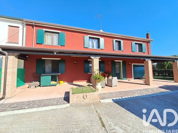 casa indipendente in vendita a Rovigo in zona Centro Storico