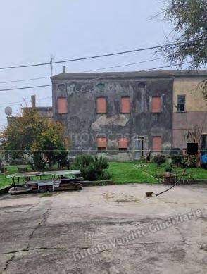 appartamento in vendita a Salara in zona Veratica