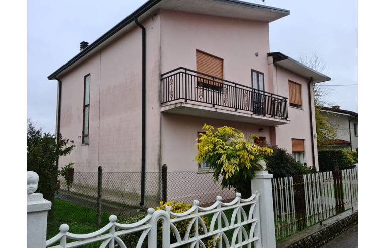 casa indipendente in vendita a Salara