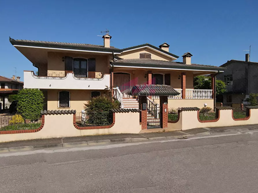 casa indipendente in vendita a Salara
