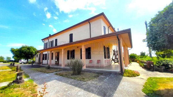 casa indipendente in vendita a Salara in zona Croce