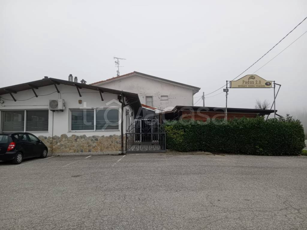 negozio in vendita a Salara