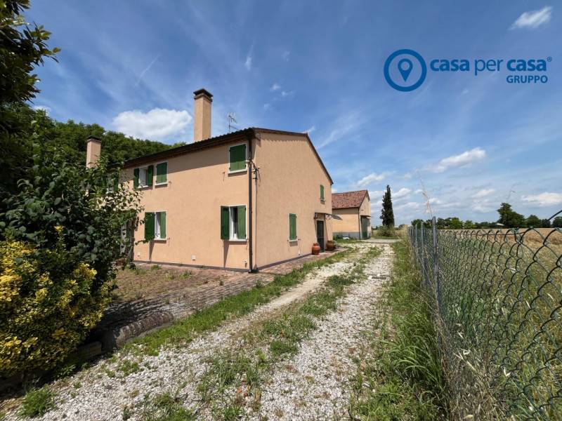 casa indipendente in vendita a San Bellino