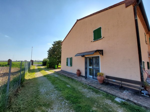 casa indipendente in vendita a San Bellino