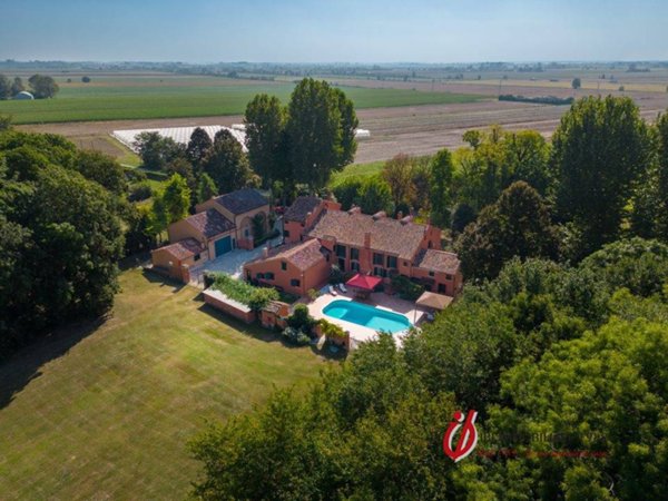 casa indipendente in vendita a San Bellino