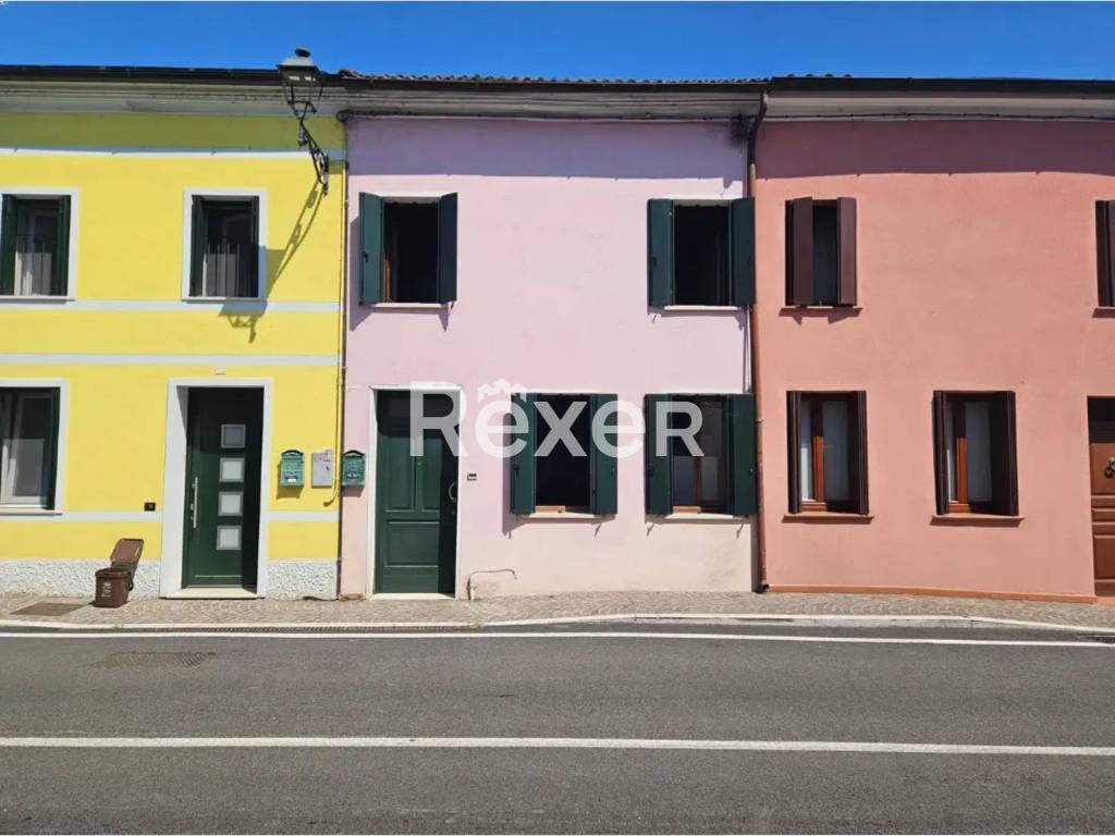 casa indipendente in vendita a San Bellino
