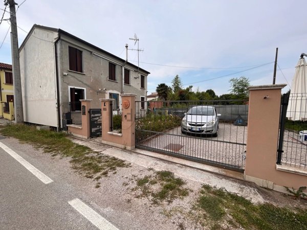casa indipendente in vendita a San Martino di Venezze