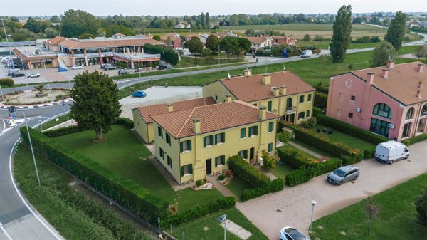 casa indipendente in vendita a San Martino di Venezze
