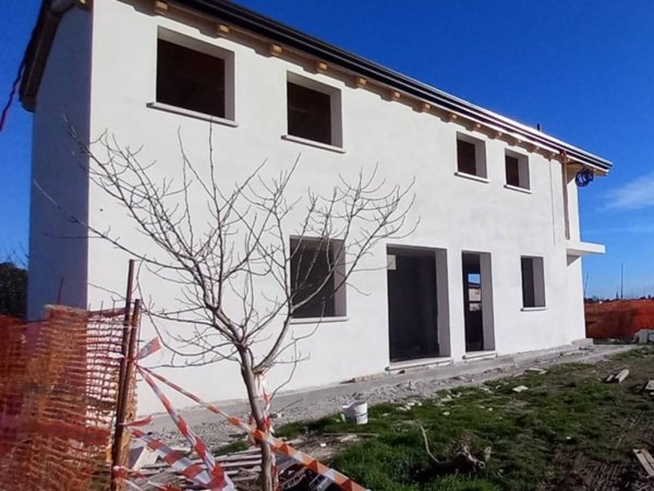 casa indipendente in vendita a San Martino di Venezze